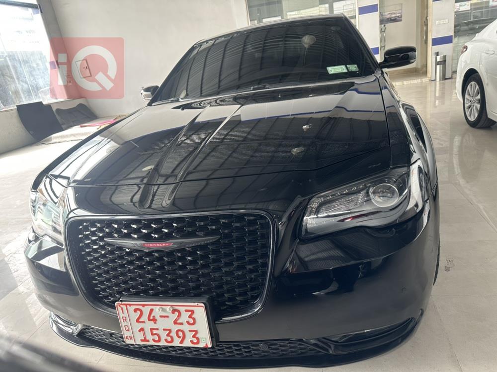 کرایسلەر 300